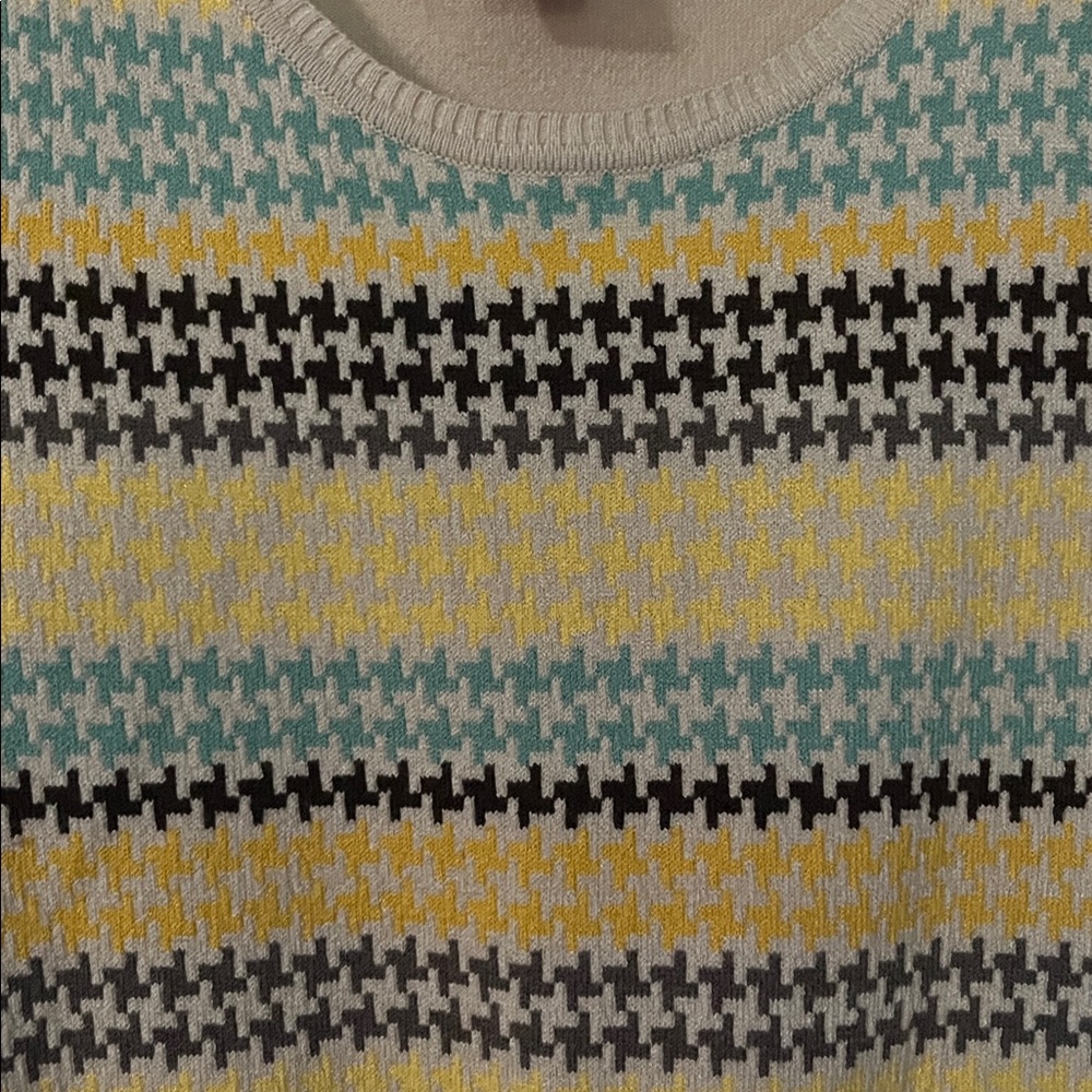 A Line Patterned Vest - Picture 4 of 7